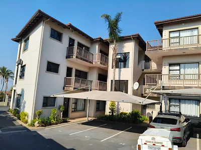 3 Bedroom Apartment For Sale in Margate - img