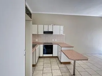 2 Bedroom Apartment For Sale in North Beach, Margate - FYDI.webp