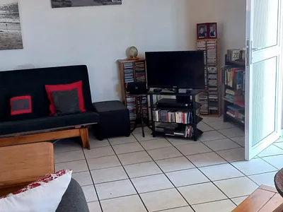 2 Bedroom Apartment For Sale in Margate - ZlRH.webp