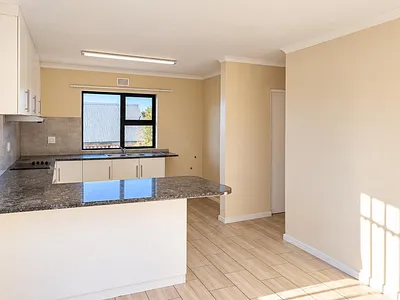 3 Bedroom House To Rent in Milnerton - LhPQ.webp
