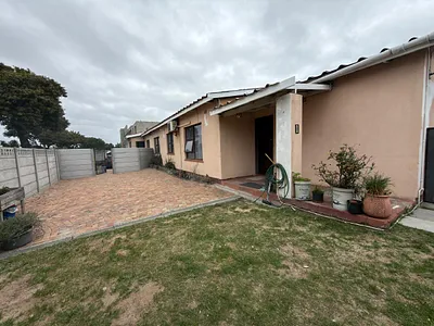 3 Bedroom Townhouse To Rent in Milnerton - Zhdo.webp
