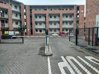 2 Bedroom Apartment To Rent in Cape Town - img