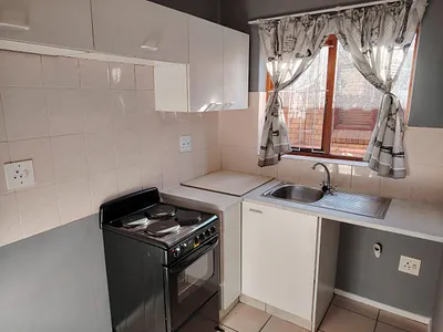 2 Bedroom Apartment To Rent in Brackenfell - img