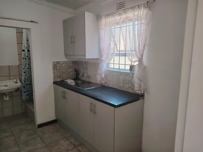1 Bedroom Apartment To Rent in Parow - f1fr.webp