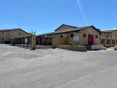 2 Bedroom Apartment For Sale in Gordons Bay - psH3.webp