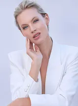 Ariel Van Heerdan - Kx9I.webp