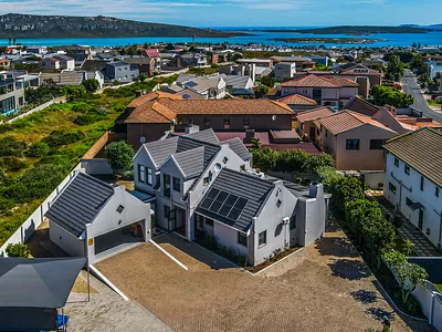 3 Bedroom House For Sale in Langebaan - fO8z.webp