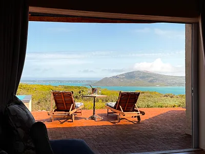 4 Bedroom House For Sale in Langebaan - j83T.webp