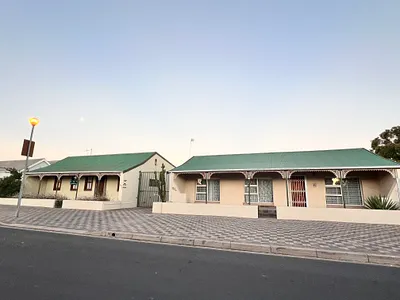 7 Bedroom House For Sale in Langebaan - BM1Z.webp