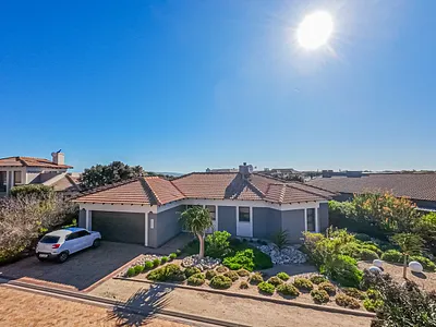 4 Bedroom House For Sale in Langebaan - IbT9.webp