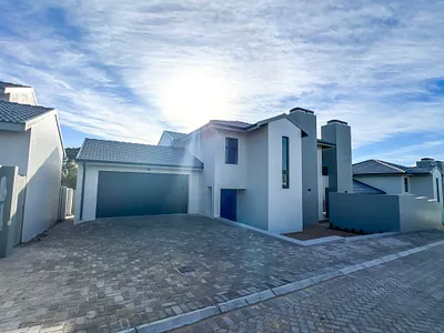 3 Bedroom House For Sale in Langebaan - img