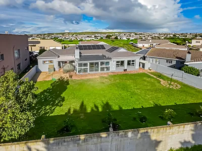 3 Bedroom House For Sale in Langebaan - oep0.webp