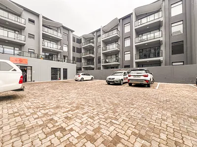 2 Bedroom Apartment For Sale in Langebaan - QxOA.webp