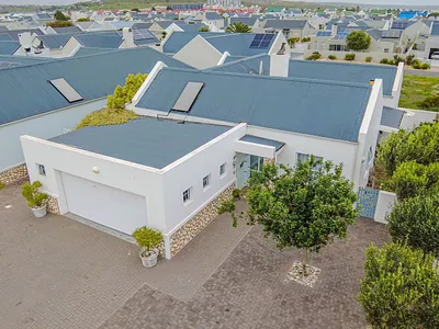 3 Bedroom House For Sale in Langebaan - 6sQw.webp