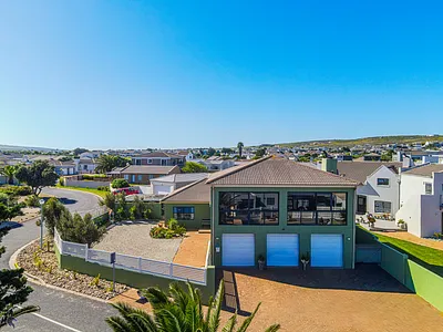 3 Bedroom House For Sale in Langebaan - img