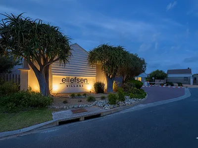 2 Bedroom Apartment For Sale in Langebaan - img
