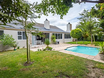 3 Bedroom House For Sale in Langebaan - UOZg.webp