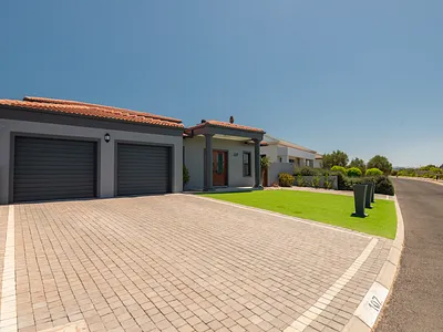 4 Bedroom House For Sale in Langebaan - fURQ.webp