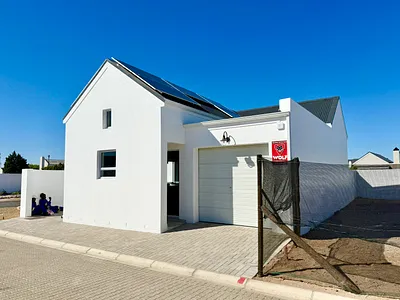 2 Bedroom House For Sale in Langebaan - 2UCZ.webp