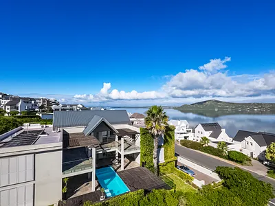 6 Bedroom House For Sale in Langebaan - FNkA.webp