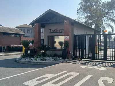 2 Bedroom Apartment For Sale in Randburg - JcHh.webp