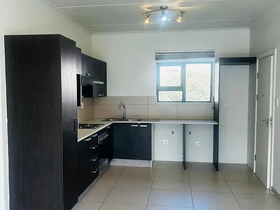 2 Bedroom Apartment For Sale in Sandton - sH4D.webp