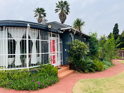 4 Bedroom House To Rent in Roodepoort - img