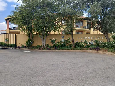 2 Bedroom Apartment To Rent in Randburg - eoig.webp