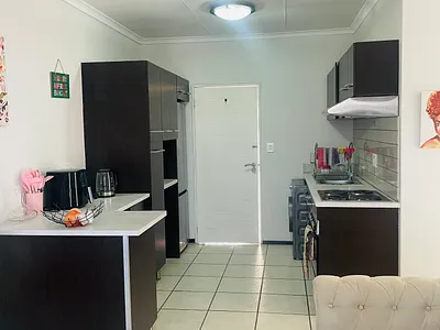 2 Bedroom Apartment To Rent in Randburg - ykH7.webp