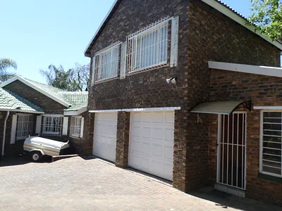 4 Bedroom House To Rent in Randburg - iN4V.webp
