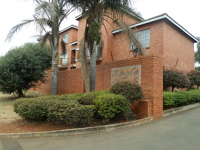 2 Bedroom Apartment To Rent in Roodepoort - img