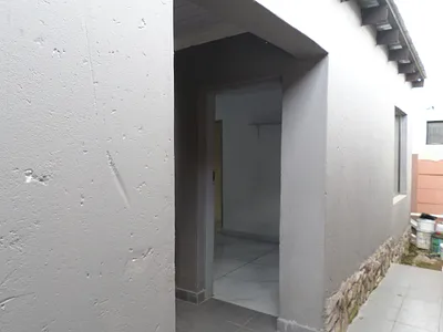 1 Bedroom Apartment To Rent in Johannesburg - SDuF.webp