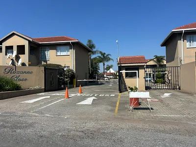 2 Bedroom Apartment For Sale in Kempton Park - qauV.webp
