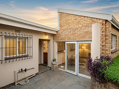 5 Bedroom House For Sale in Roodepoort - peVK.webp