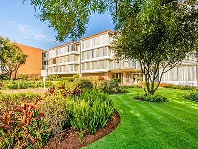 2 Bedroom Apartment For Sale in Roodepoort - qriJ.webp
