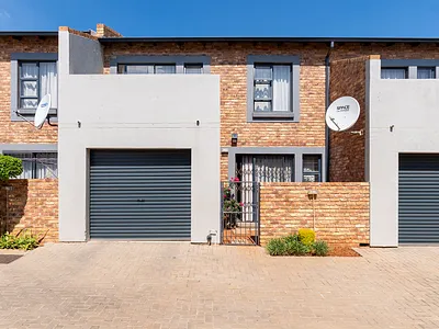 3 Bedroom Apartment For Sale in Brakpan - Uv4J.webp