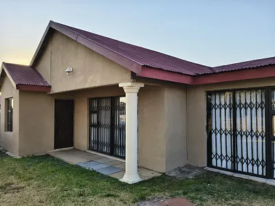 3 Bedroom House For Sale in Germiston - BNFS.webp