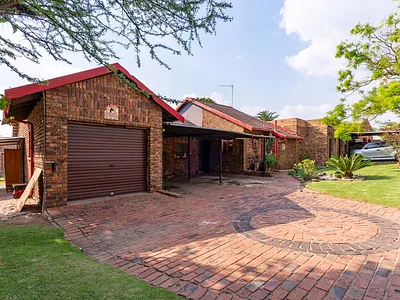 3 Bedroom House For Sale in Kempton Park - img