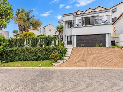 3 Bedroom House For Sale in Roodepoort - qrmq.webp