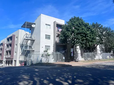 2 Bedroom Apartment For Sale in Chatsworth - jK2T.webp