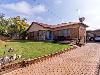 3 Bedroom House For Sale in Germiston - 6Mtv.webp