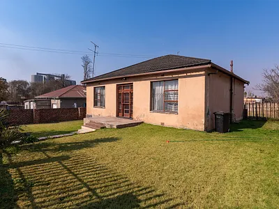3 Bedroom House For Sale in Germiston - c7nS.webp