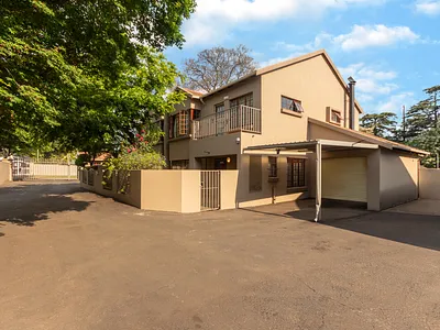 3 Bedroom Apartment For Sale in Roodepoort - img