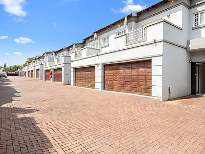 3 Bedroom Apartment For Sale in Randburg - ktFU.webp