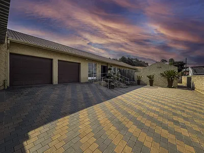 3 Bedroom House For Sale in Edenvale - kdvd.webp