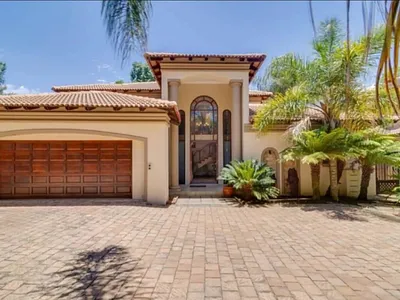 4 Bedroom House For Sale in Benoni - CyGU.webp
