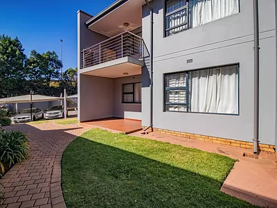 2 Bedroom Apartment For Sale in Bedfordview - z7oM.webp