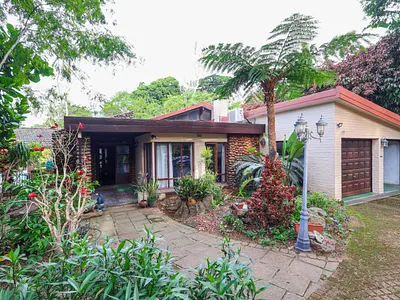 3 Bedroom House For Sale in Pinetown - aKOH.webp
