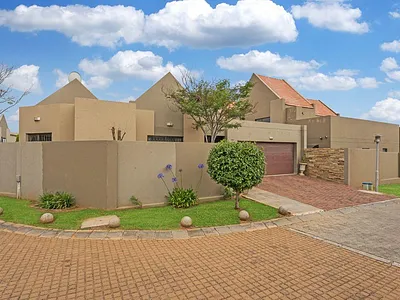 3 Bedroom House For Sale in Benoni - a6Sm.webp