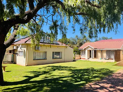 3 Bedroom House For Sale in Germiston - zPS3.webp